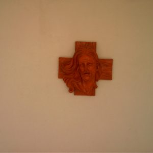 Tête du Christ bas relief