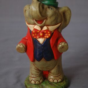 Eléphant habillé